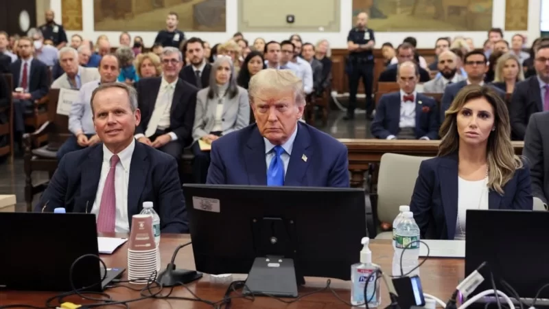 Trump dolandırıcılıkla suçlandığı davayı "düzmece" olarak niteledi ve yargıcı hedef aldı