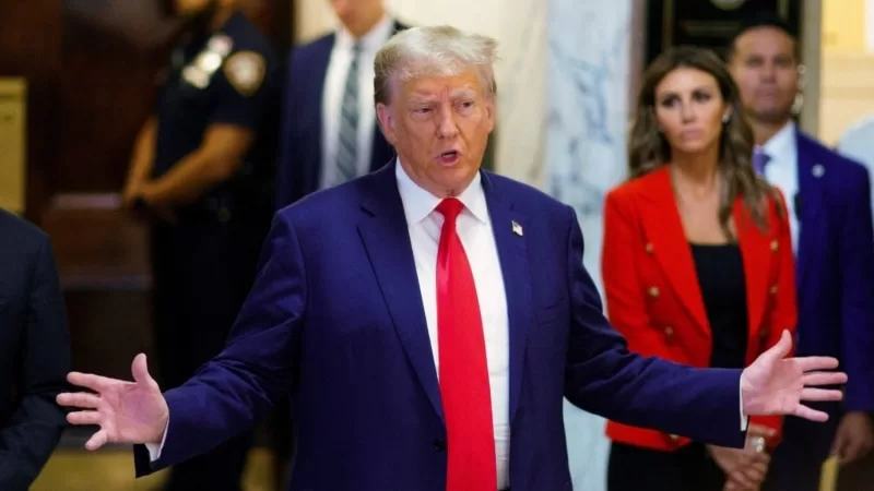 Trump ikinci günde de yargıç karşısında: “Uygun zamanda ifade vereceğim”