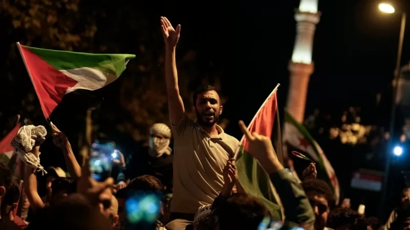 “Türkiye'deki İsrail vatandaşları mümkün olan en kısa sürede ülkeyi terk etmeli”