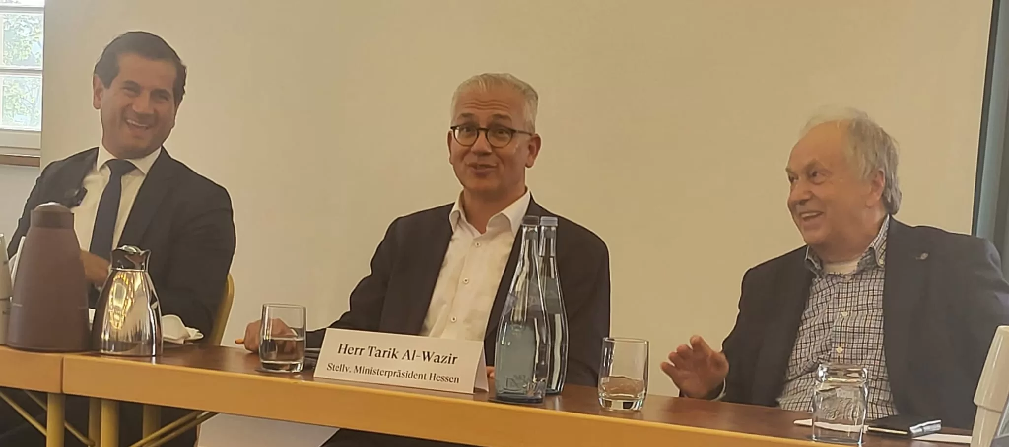 “AfD’yle onların tezlerini tekrarlayarak mücadele edilmez”