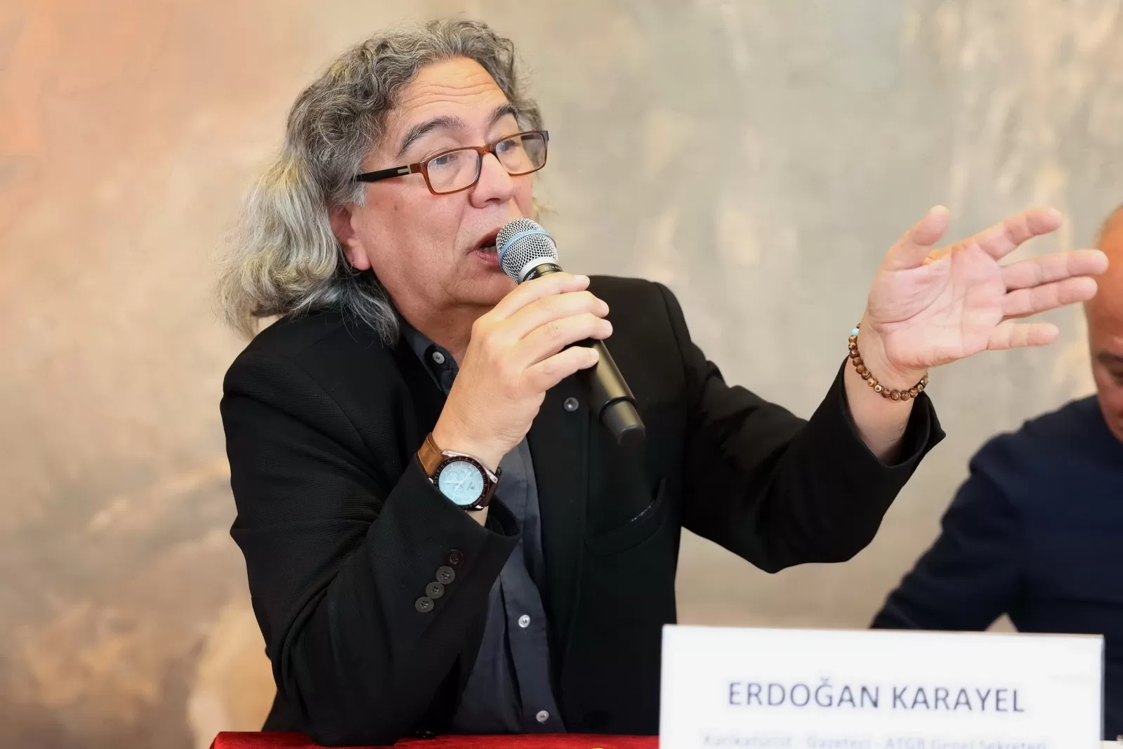 Cumhuriyeti sonsuza dek yaşatacağız