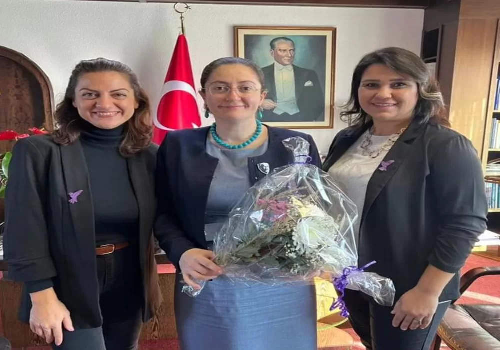 Sosyal Medya aracılığıyla 360 kadını birleştirdi
