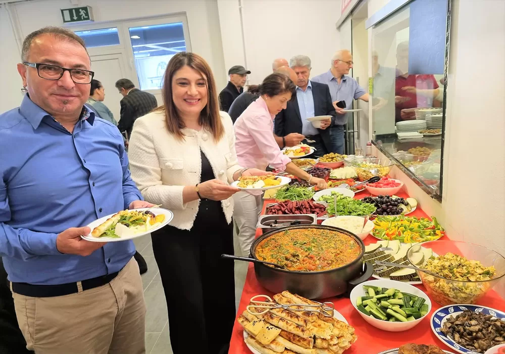 "Çifte Vatandaşlık " ve „Kalifiyeli işçi göç” yasası masaya yatırıldı