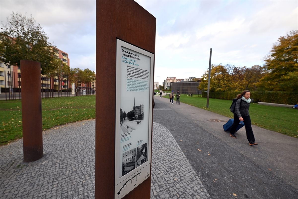 "Berlin Duvarı"nın yıkılışının üzerinden 34 yıl geçti