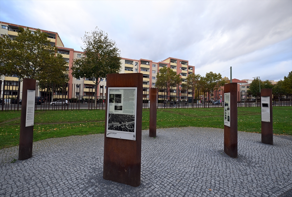 "Berlin Duvarı"nın yıkılışının üzerinden 34 yıl geçti