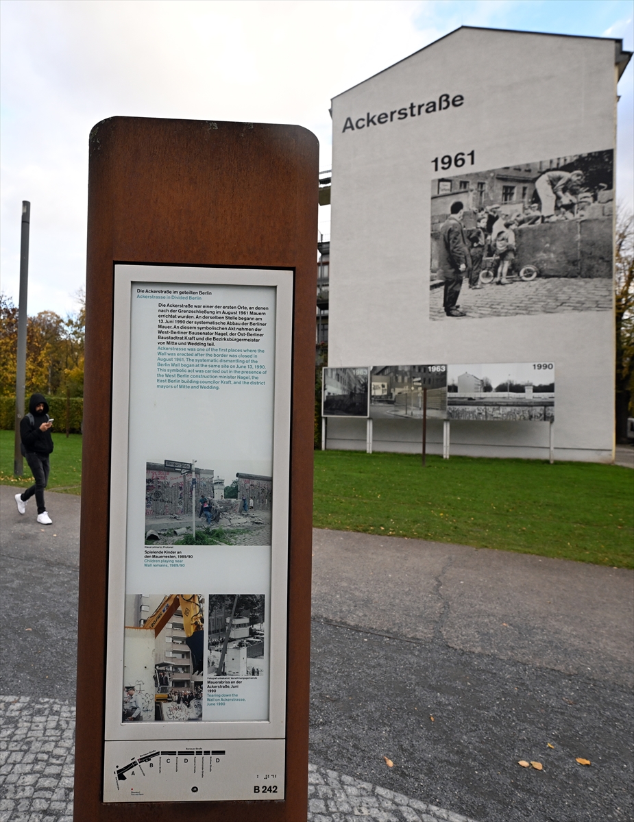 "Berlin Duvarı"nın yıkılışının üzerinden 34 yıl geçti