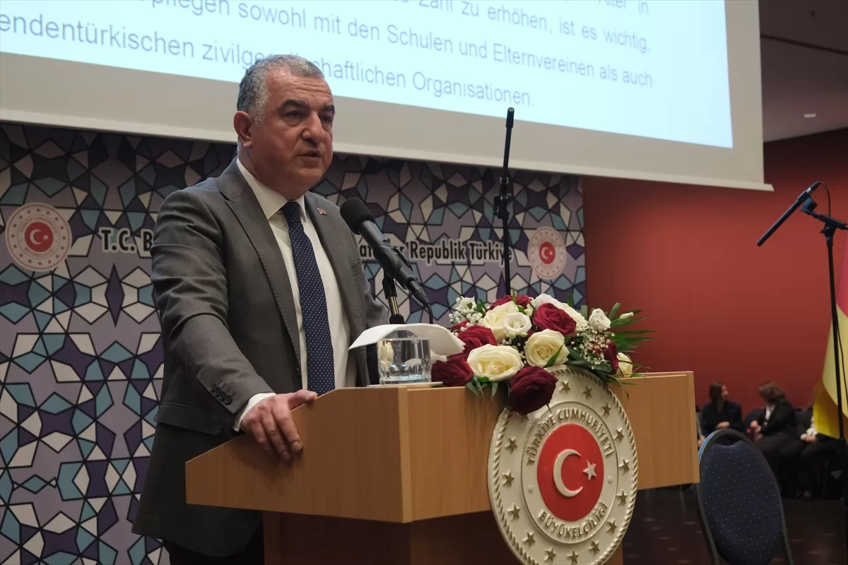 Berlin`de 24 Kasım Öğretmenler Günü kutlandı