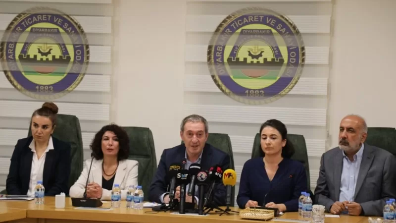 HEDEP’ten Öcalan için eylem hazırlığı; valilikten ‘yasak’ kararı