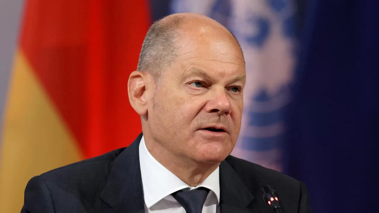 Scholz, esir takasını "sevindirici" olarak niteledi