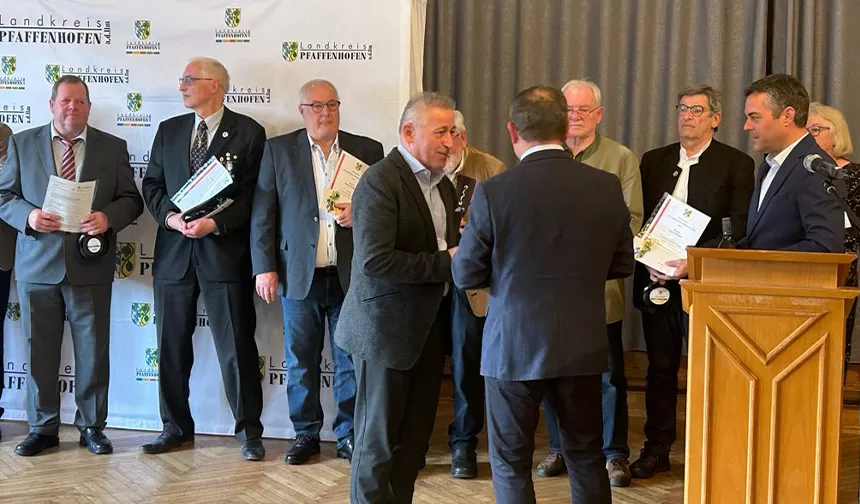 Paffenhofen Kaymakamlığı’ndan gönüllü hizmet veren DİTİB başkanına teşekkür