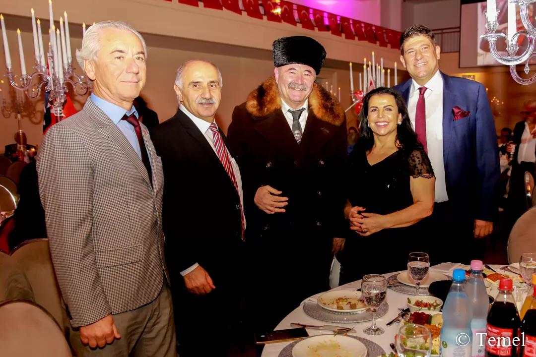 CHP Berlin Birliği Cumhuriyet`in 100. Yılını bir balo ile kutladı