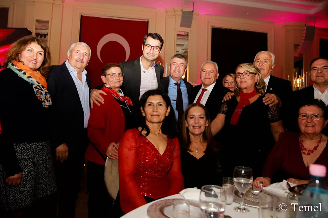 CHP Berlin Birliği Cumhuriyet`in 100. Yılını bir balo ile kutladı