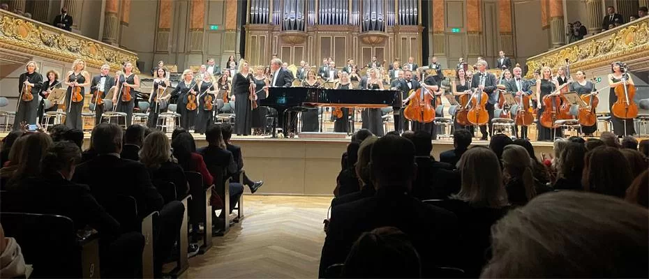 ‘Türkiye Cumhuriyeti'nin 100 Yılı’ Zürih Tonhalle`de eşsiz konser eşliğinde kutlandı