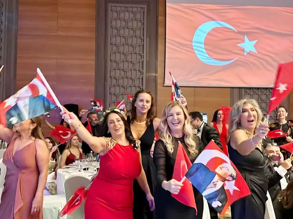 BETAK Cumhuriyetin 100. Yılını görkemli bir balo ile kutladı