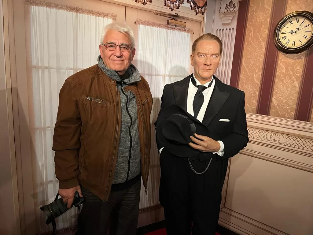 Atatürk'ün balmumu heykeli, Berlin'de ziyarete açıldı