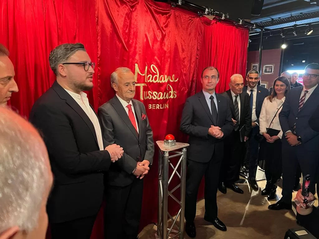 Atatürk'ün balmumu heykeli, Berlin'de ziyarete açıldı