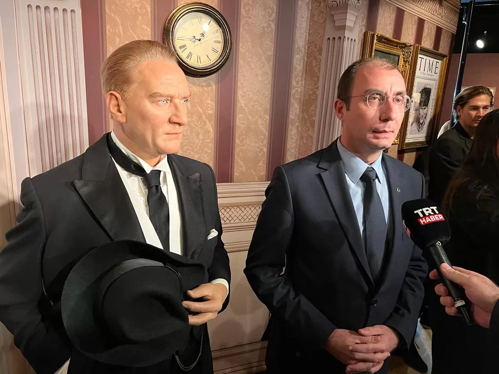 Atatürk'ün balmumu heykeli, Berlin'de ziyarete açıldı