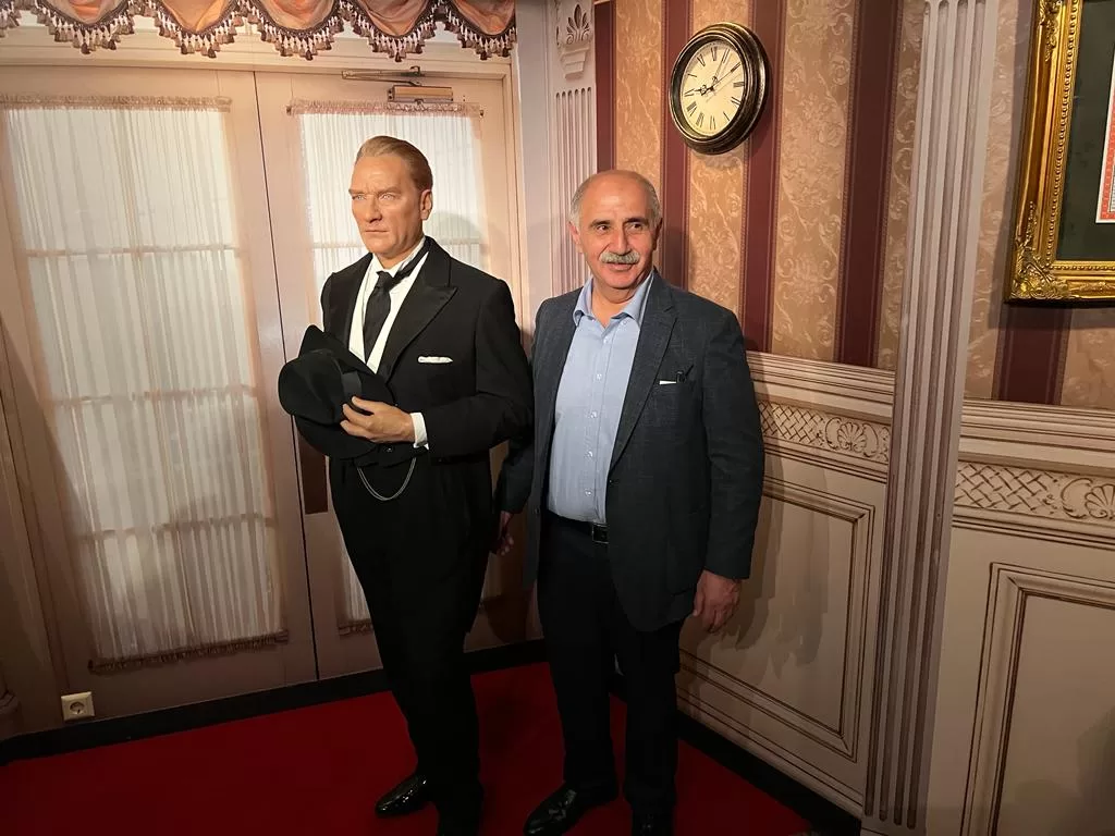 Atatürk'ün balmumu heykeli, Berlin'de ziyarete açıldı