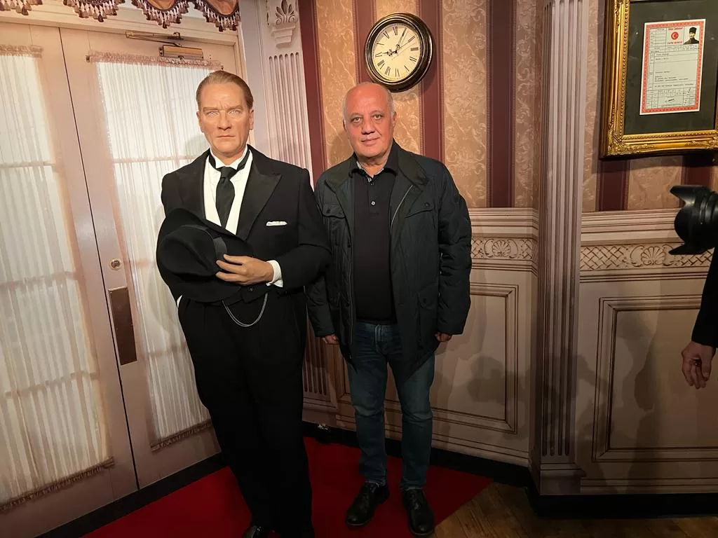 Atatürk'ün balmumu heykeli, Berlin'de ziyarete açıldı