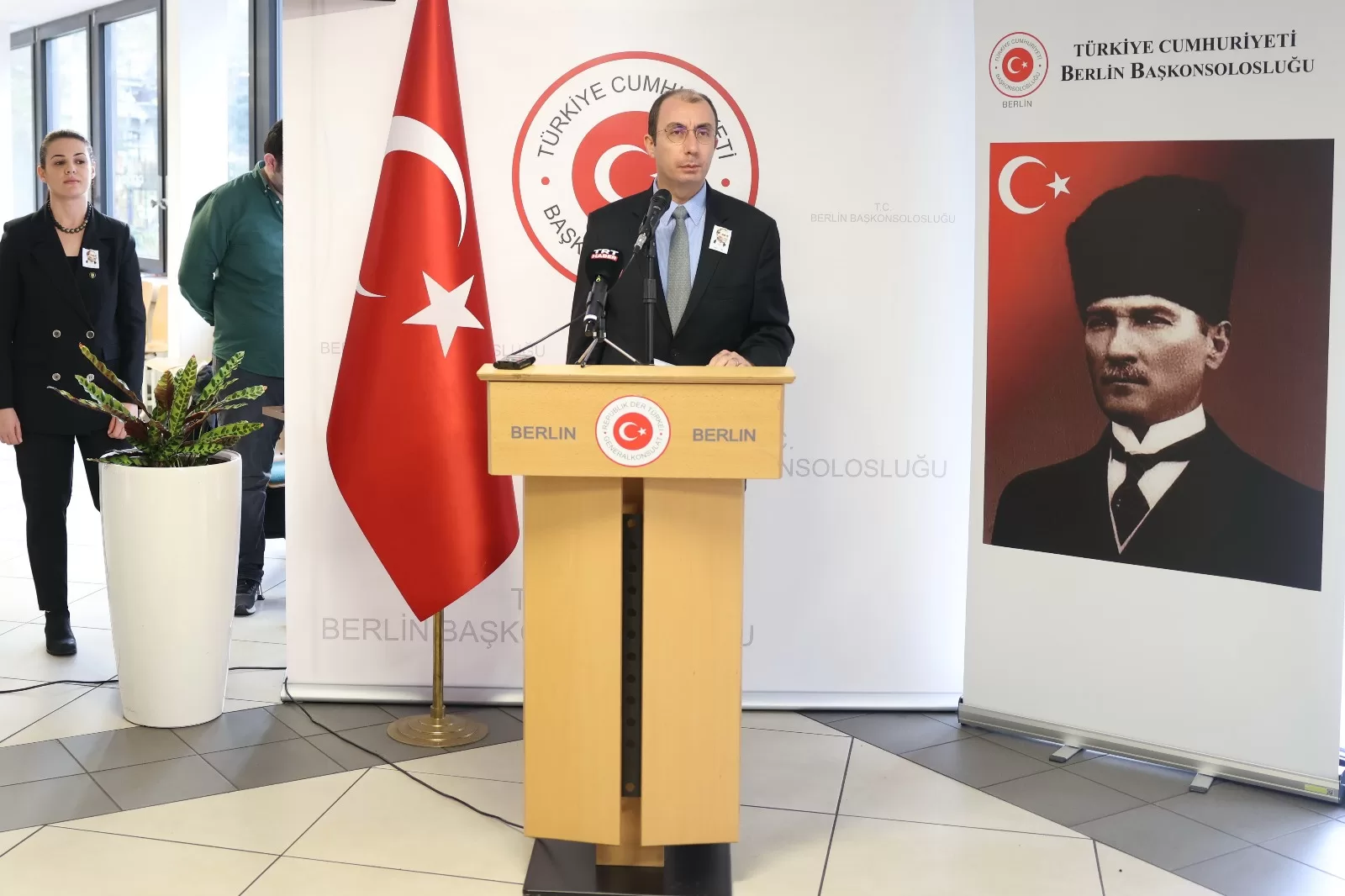Ata`mız Berlin`de özlem, minnet, saygı ve sevgiyle anıldı