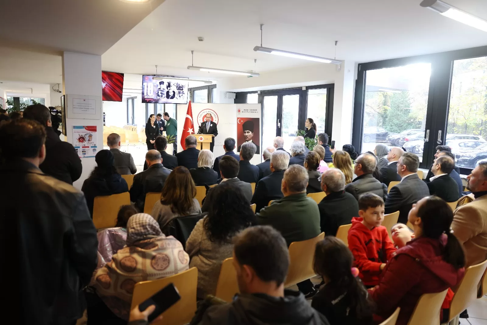 Ata`mız Berlin`de özlem, minnet, saygı ve sevgiyle anıldı