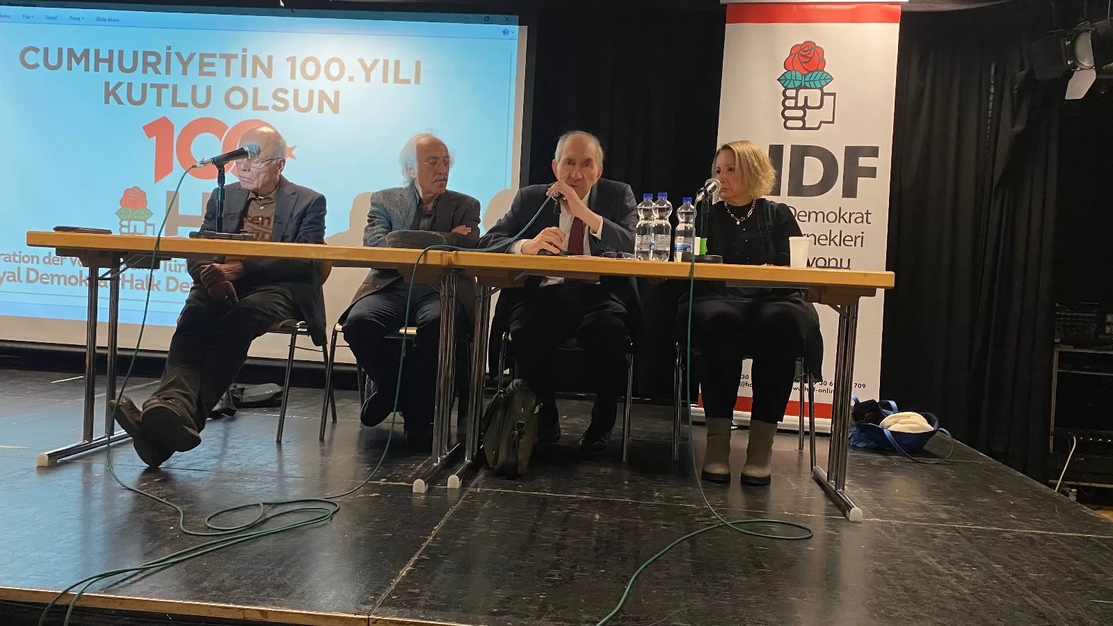 Münih’teki 100’ncü yıl toplantısında Altan Öymen ve Ercan Karakaş konuştu