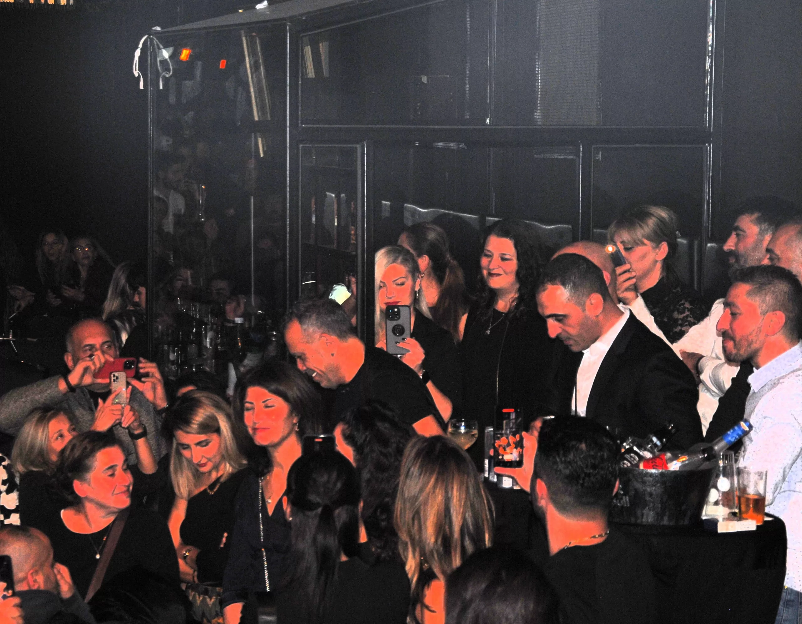 Haluk Levent Hamburg`u salladı