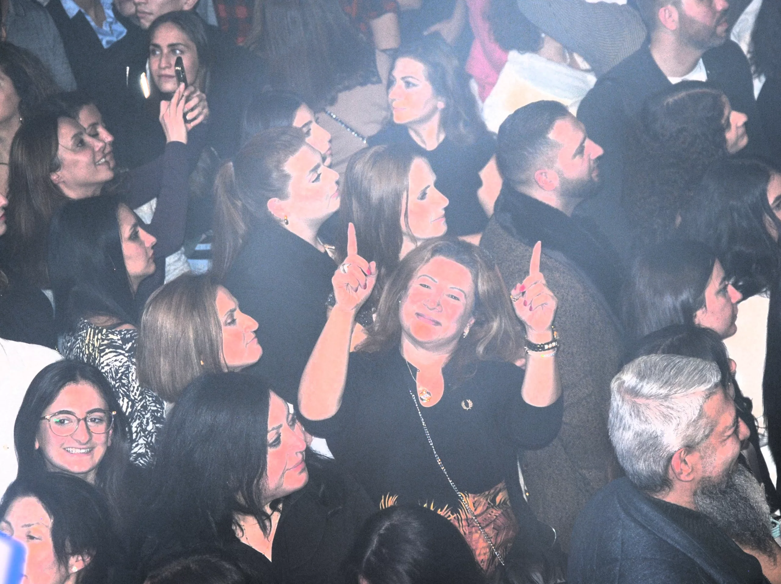 Haluk Levent Hamburg`u salladı
