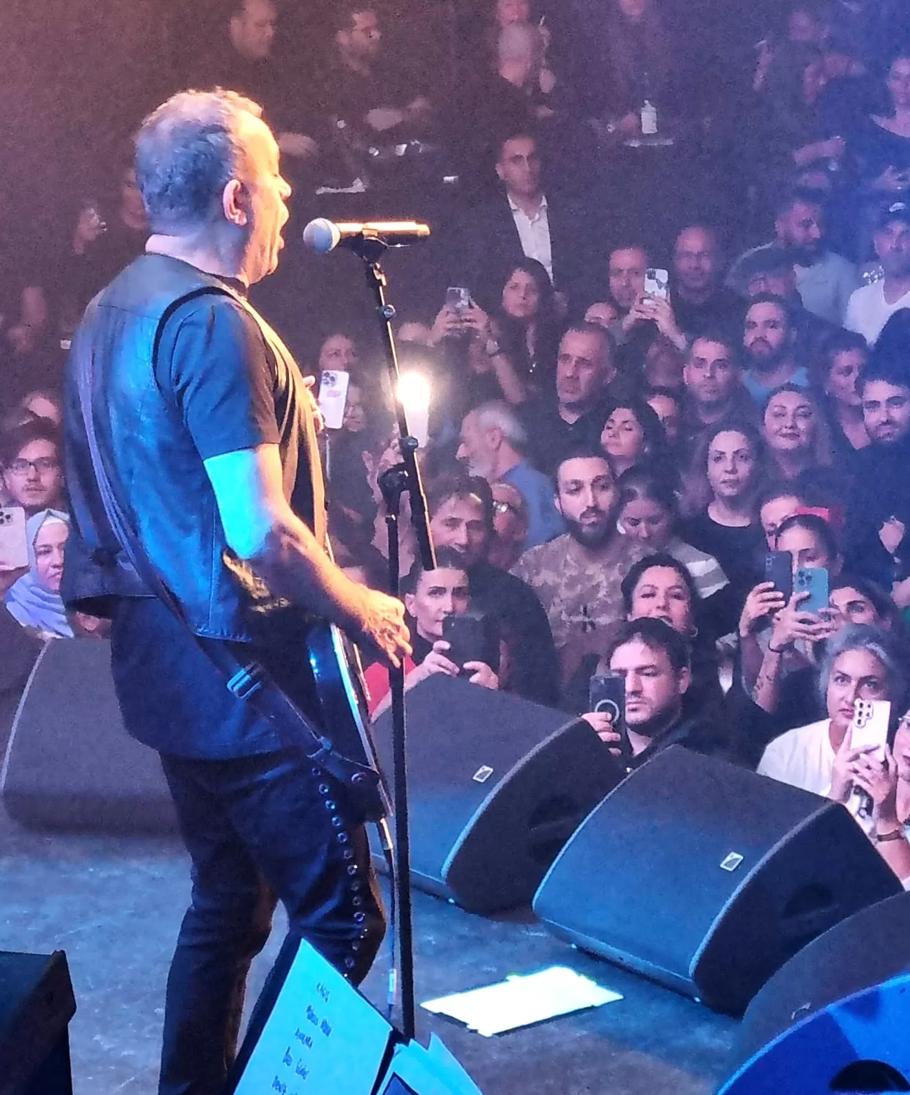 Haluk Levent Hamburg`u salladı