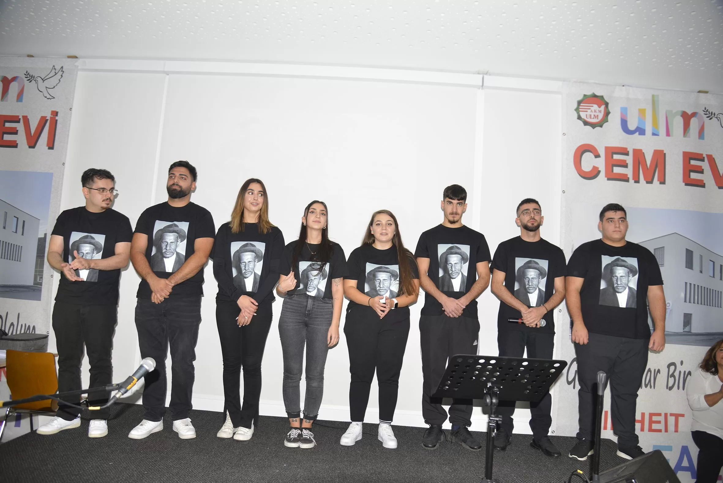 ‘Veysel Gider Adı Kalır’ sergisi Augsburg ve Ulm’da açıldı