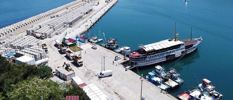 Amasra'nın ağırladığı turist sayısı 11 ayda 2 milyonu aştı