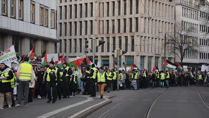 Bremen`de İsrail'in Gazze'ye yönelik saldırıları protesto edildi