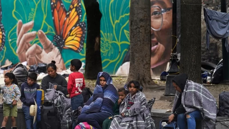 Meksika ve Venezuela “geri gönderme” uçuşlarına yeniden başladı