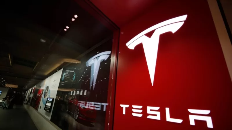 Tesla Otopilot sisteminin onarımı için Amerika'da satılan araçların neredeyse tamamını geri çağırıyor