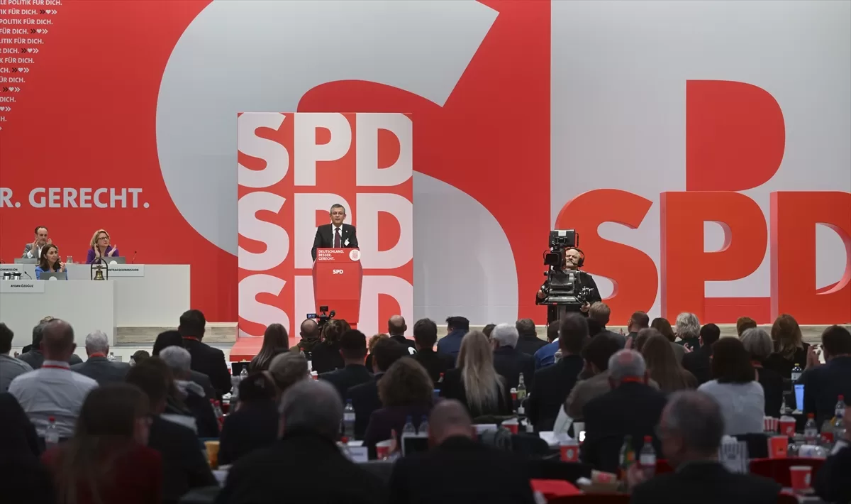 CHP Genel Başkanı Özel, Alman Sosyal Demokrat Parti Kongresi'nde konuştu