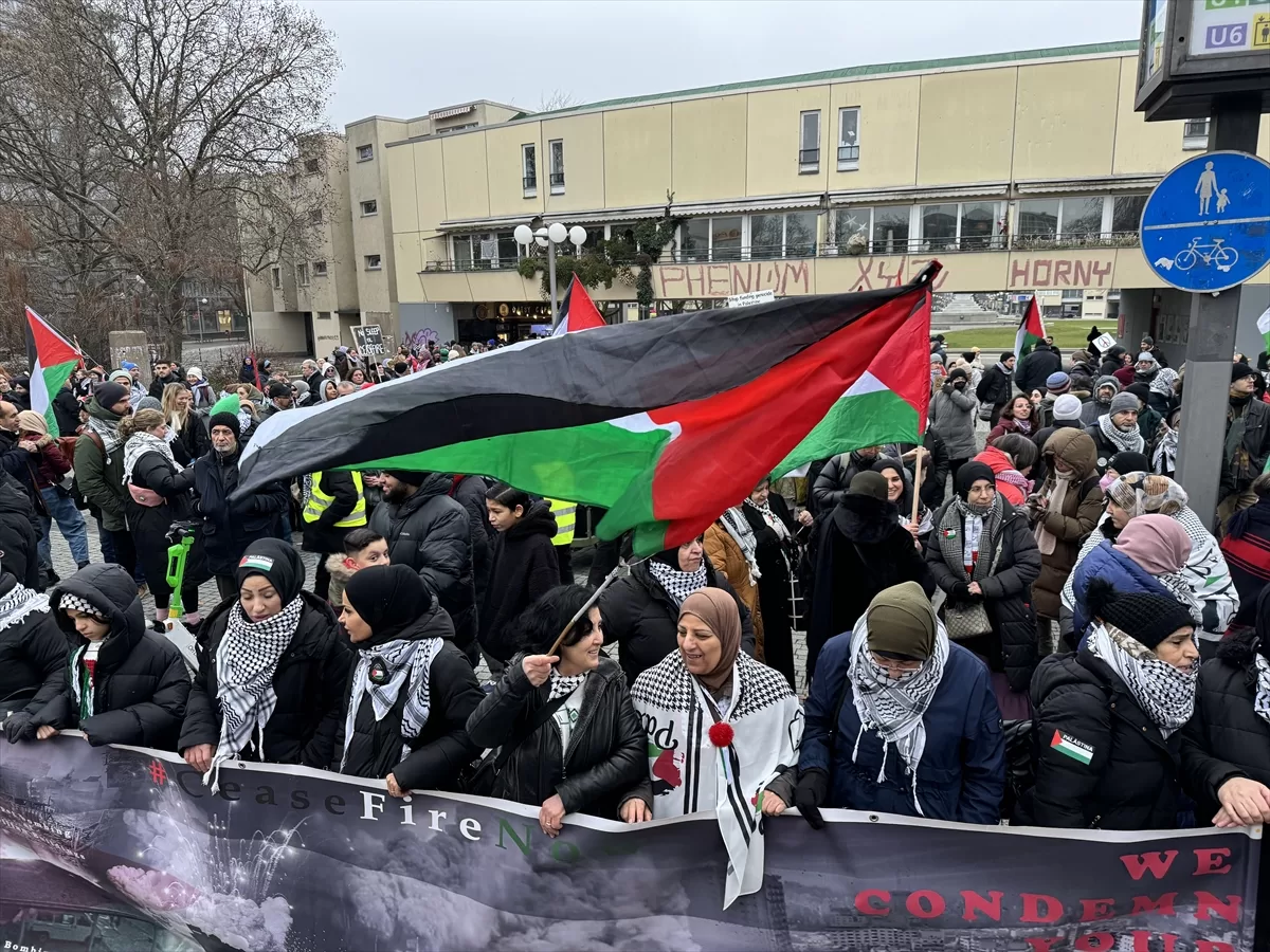 Berlin'de Filistin'e destek gösterisi yapıldı