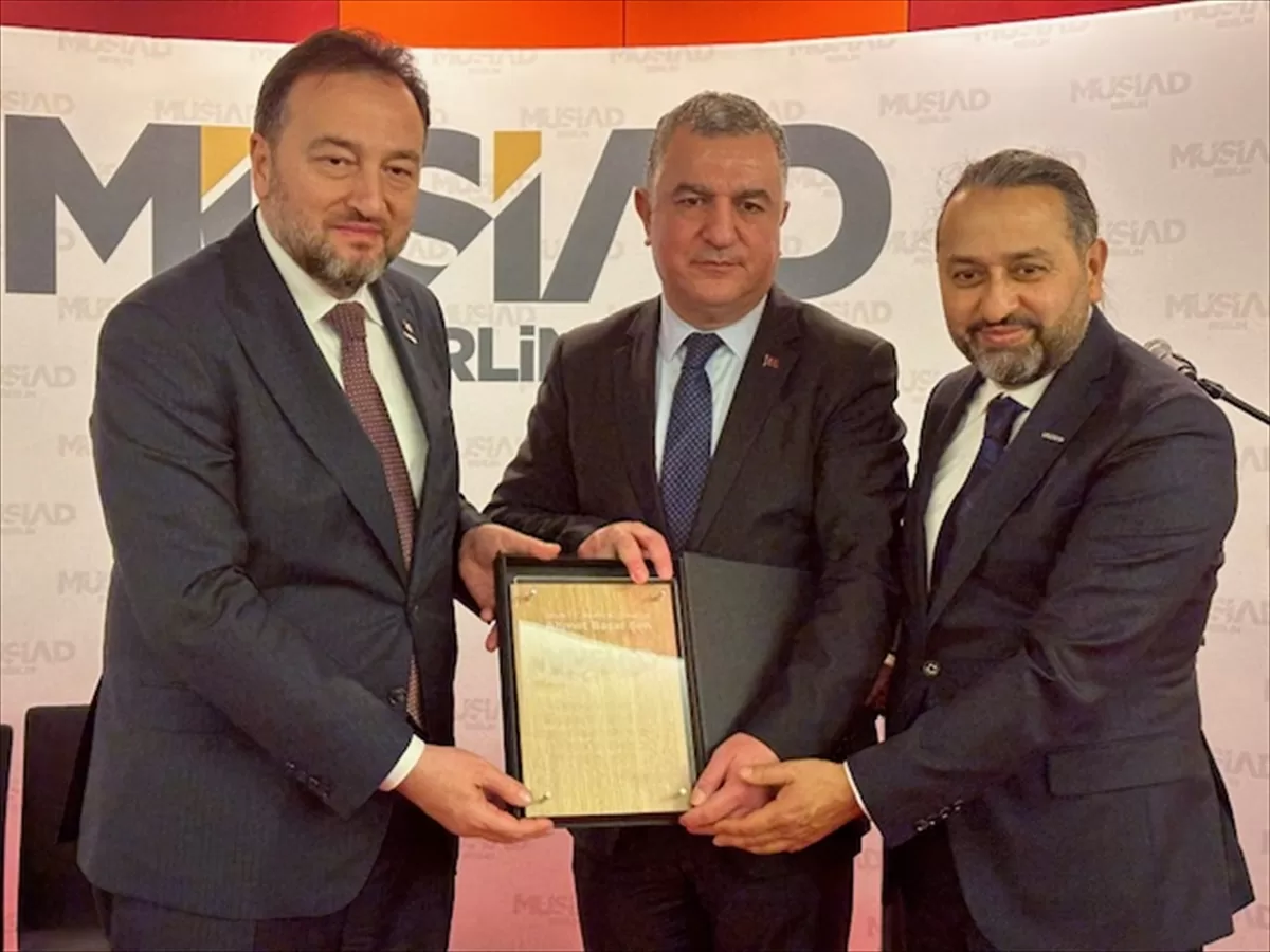 Büyükelçi Şen: "İş insanlarımızın Almanya’ya gelişlerinde vize sorunuyla karşılaşmalarını istemiyoruz"