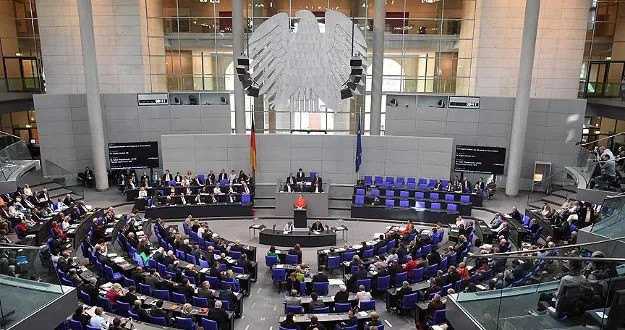 Almanya Federal Hükümetini 2024'te birçok alanda zorluklar bekliyor