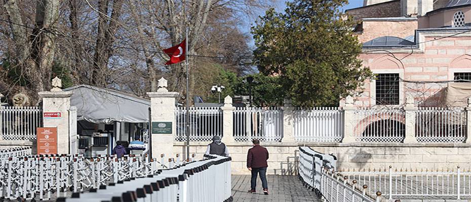 Ayasofya'da yeni düzenleme ile giriş yoğunluğu azaldı