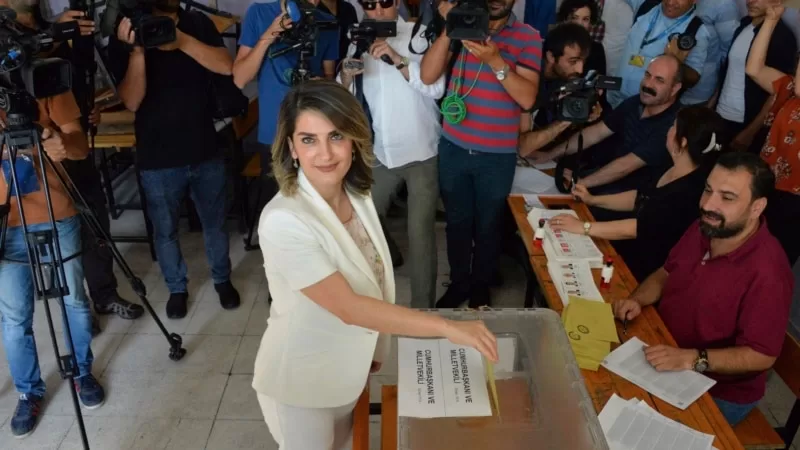 DEM Parti Başak Demirtaş’ın İstanbul Büyükşehir Belediye Başkanlığı için adaylığını değerlendiriyor