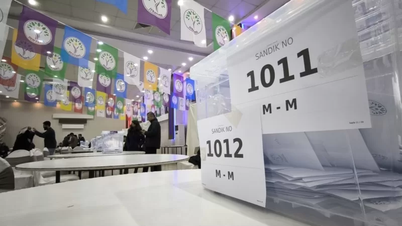 DEM Parti Diyarbakır’da ön seçimi iptal etti delegeler yeniden sandık başında