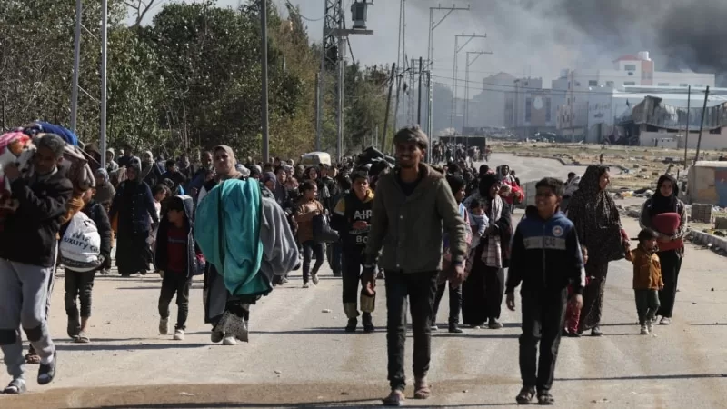 İsrail Han Yunus’taki hastane bölgelerini vurdu, halk güneye kaçıyor, açlık riski artıyor