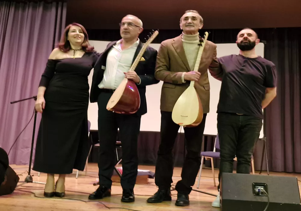 Stuttgartlılar "Yüzyılın Türküleriyle" coştu