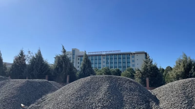 "6 Şubat’tan bugüne deprem bölgesinde sağlık çalışanlarının travması sürüyor, yatak kapasitesi yetersiz”