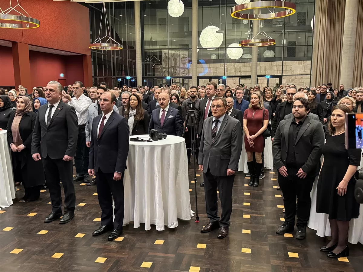 Kahramanmaraş merkezli 6 Şubat depremlerinde hayatını kaybedenler Berlin'de anıldı
