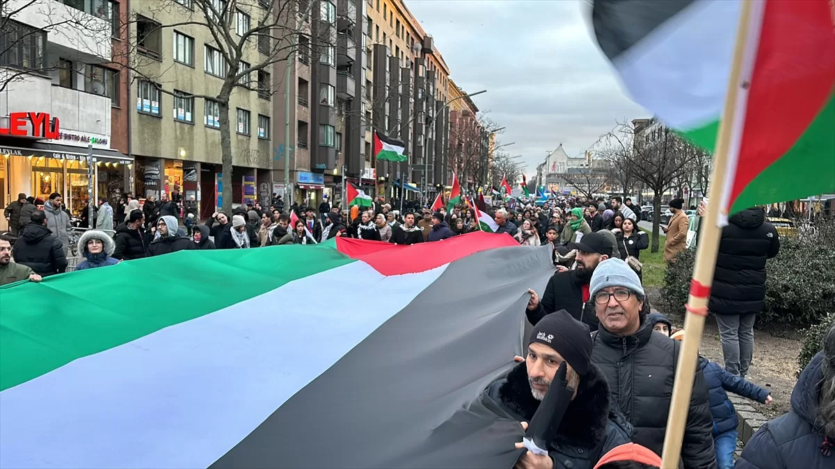 Berlin’de Filistin’e destek gösterisi düzenlendi
