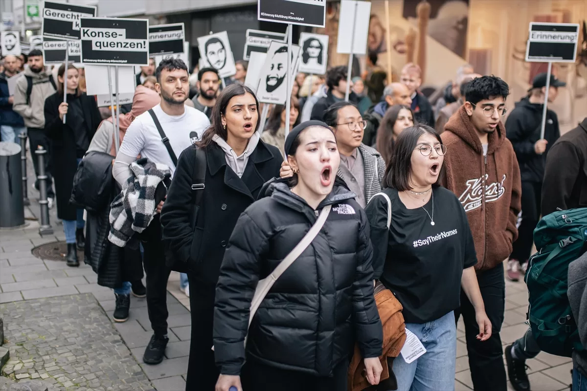 Hanau kentinde ırkçılık ve teröre karşı miting düzenlendi
