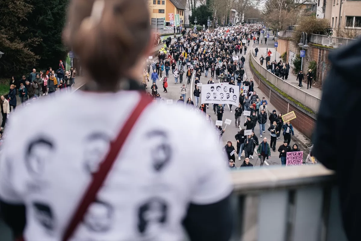 Hanau kentinde ırkçılık ve teröre karşı miting düzenlendi