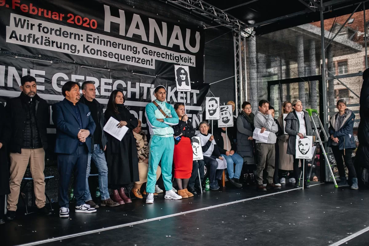Hanau kentinde ırkçılık ve teröre karşı miting düzenlendi