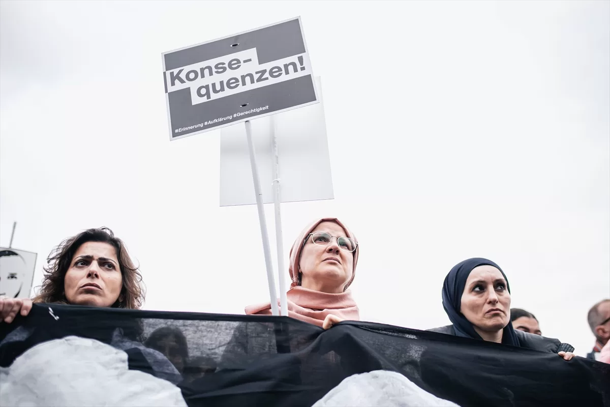 Hanau kentinde ırkçılık ve teröre karşı miting düzenlendi